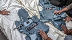 গাজায় ইসরায়েলি হামলায় শহীদ সাংবাদিকের সংখ্যা বেড়ে ১৯৫