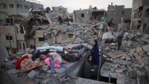 নুসাইরাতে ইসরায়েলি হামলায় আরও ৭ ফিলিস্তিনি শহিদ