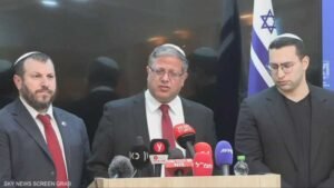 গাজা অস্ত্রবিরতির জেরে ইসরায়েলি মন্ত্রীর পদত্যাগ