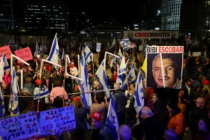 উত্তাল পুরো ইসরায়েল, ৭০ জায়গায় বিক্ষোভ