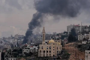 পশ্চিম তীরে ইসরায়েলি হামলায় ৫ ফিলিস্তিনি শহিদ