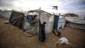 তীব্র শীতে ভয়াবহ সংকটে গাজার লাখো ফিলিস্তিনি, UNRWA-এর সতর্কবার্তা