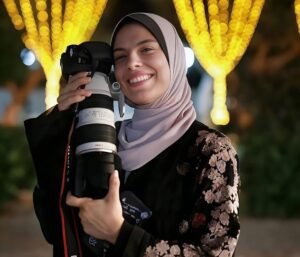 গাজায় ইসরায়েলি হামলায় নিহত ফটোসাংবাদিক ফাতিমা হাসুনা