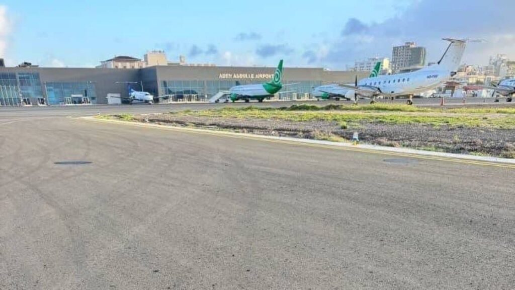 মোগাদিশুর বিমানবন্দরে বিদ্রোহী গোষ্ঠী আশ শাবাবের মর্টার হামলা