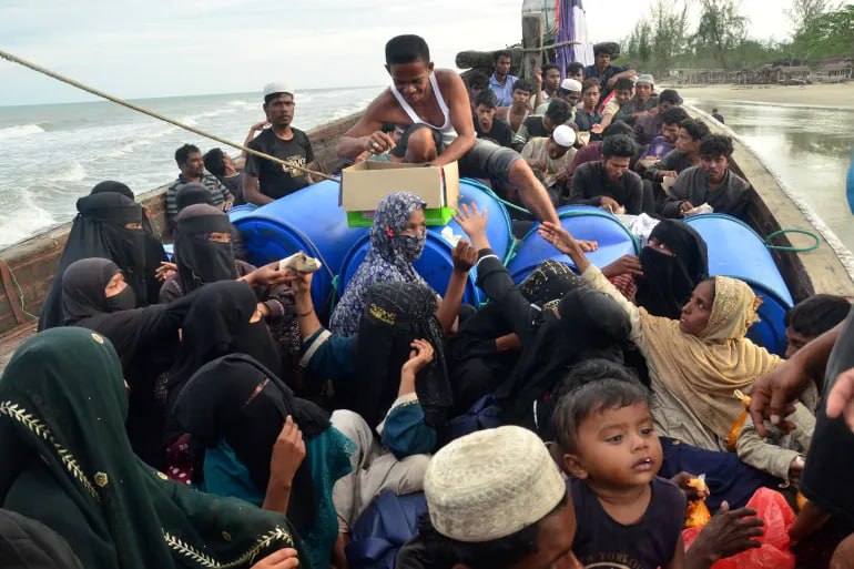 আন্তর্জাতিক অবহেলায় সমুদ্রেই ডুবে গেল ৪২৭ রোহিঙ্গা মুসলিমের জীবন