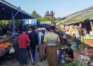 ভারি বর্ষণে প্লাবিত আরাকানের মংডু শহর, লাফিয়ে বাড়ছে খাদ্যপণ্যের দাম