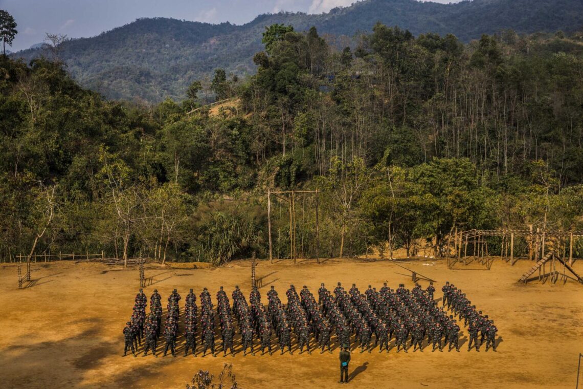 রোহিঙ্গাদের বিরুদ্ধে যুদ্ধাপরাধ, আরাকান আর্মিকে সন্ত্রাসী ঘোষণার দাবি