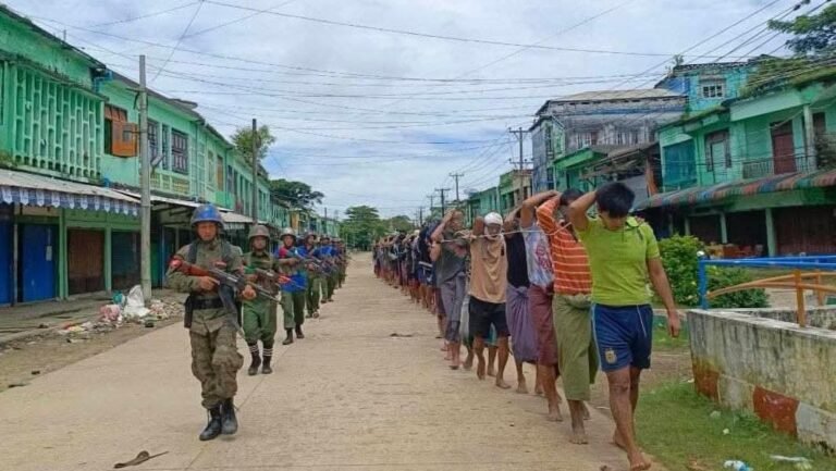বুথিডং কারাগারে রোহিঙ্গাদের ওপর আরাকান আর্মির অমানবিক নির্যাতন