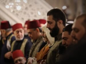 উমাইয়া মসজিদে ফজরের নামাজে ইমামতি করেছেন আহমাদ আশ শারা